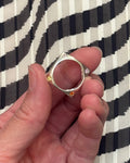IKKE SÅ FIRKANTET MED STEN | RING