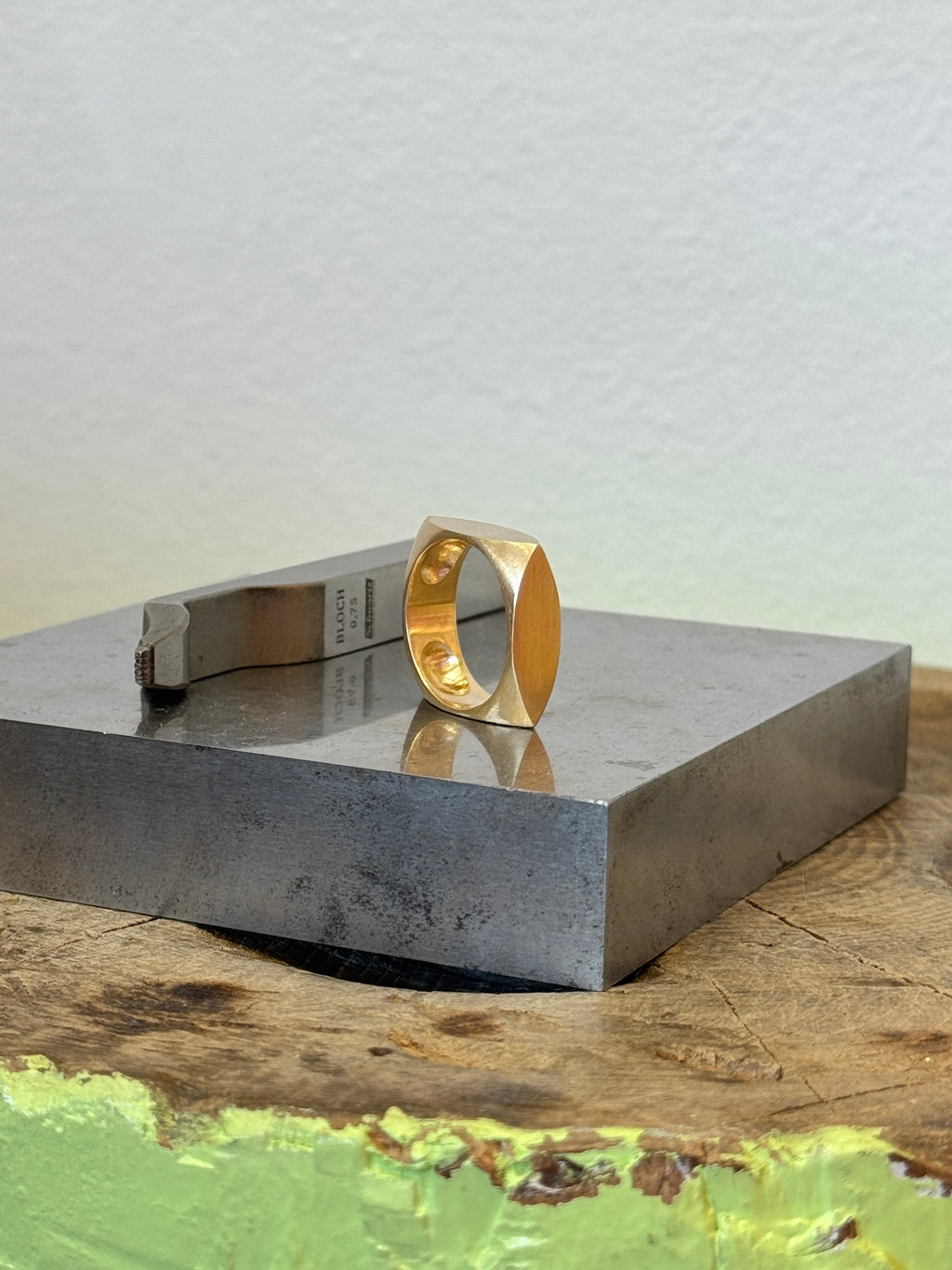 IKKE SÅ FIRKANTET | RING EGET GULD